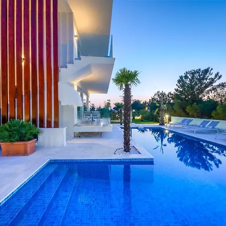 Aparthotel Astera